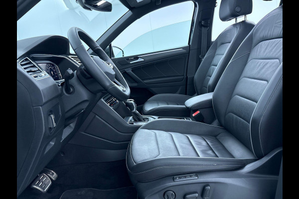Volkswagen Tiguan 1.4 TSI eHybrid R-Line Business+ 245 pk Automaat (DSG) | Navigatie | Panoramadak | Trekhaak (wegklapbaar) | Achteruitrijcamera | Adaptieve cruise control | Stoelverwarming v/a | Apple carplay / Android auto | Verwarmd stuur | R line |