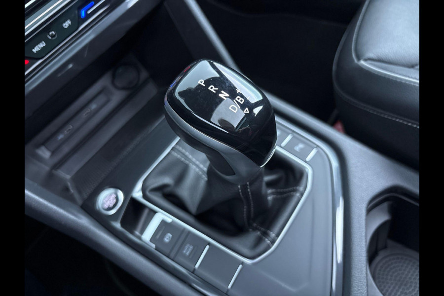 Volkswagen Tiguan 1.4 TSI eHybrid R-Line Business+ 245 pk Automaat (DSG) | Navigatie | Panoramadak | Trekhaak (wegklapbaar) | Achteruitrijcamera | Adaptieve cruise control | Stoelverwarming v/a | Apple carplay / Android auto | Verwarmd stuur | R line |