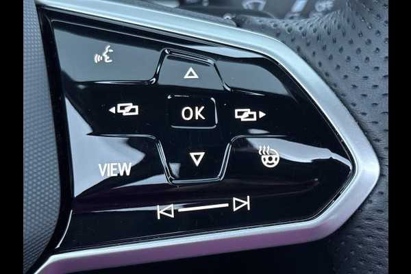 Volkswagen Tiguan 1.4 TSI eHybrid R-Line Business+ 245 pk Automaat (DSG) | Navigatie | Panoramadak | Trekhaak (wegklapbaar) | Achteruitrijcamera | Adaptieve cruise control | Stoelverwarming v/a | Apple carplay / Android auto | Verwarmd stuur | R line |