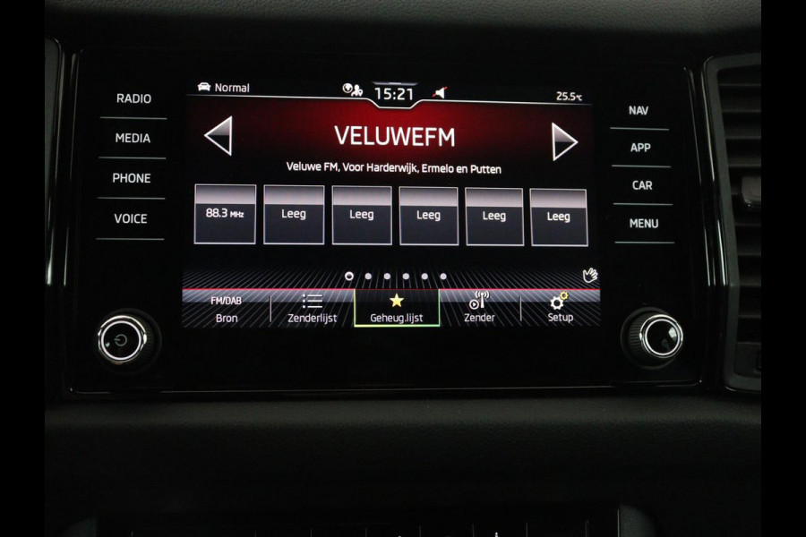 Škoda Kodiaq 1.5 TSI Sportline Business | Leder/alcantara | Memory | Stuur/stoelverwarming | Carplay | Sfeerverlichting | Camera | Park assist | Climate control |