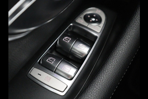 Mercedes-Benz E-Klasse 350 e Premium | Half leder | Stoel verwarming | Cruise control | Sfeerverlichting | Carplay | Navigatie | Camera | Park assist | Climate control