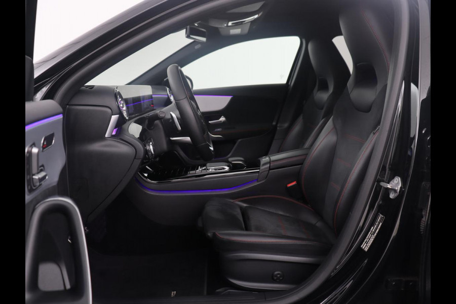 Mercedes-Benz A-Klasse 250 Premium Plus | Panoramadak | Leder/alcantara | Memory | Cruise control | Stoelverwarming | Sfeerverlichting | Navigatie | Carplay | Climate control | Camera | Park assist