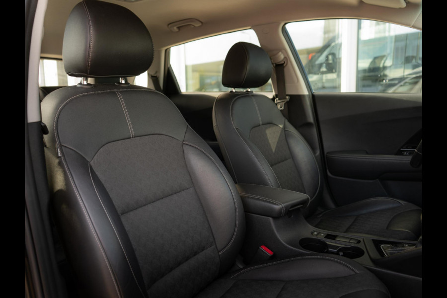 Kia Niro 1.6 GDi Hybrid DynamicLine |Trekhaak | Navigatie | Achteruitrijcamera |