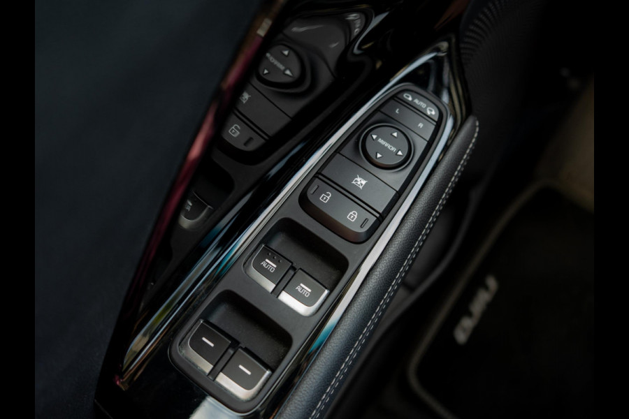 Kia Niro 1.6 GDi Hybrid DynamicLine |Trekhaak | Navigatie | Achteruitrijcamera |