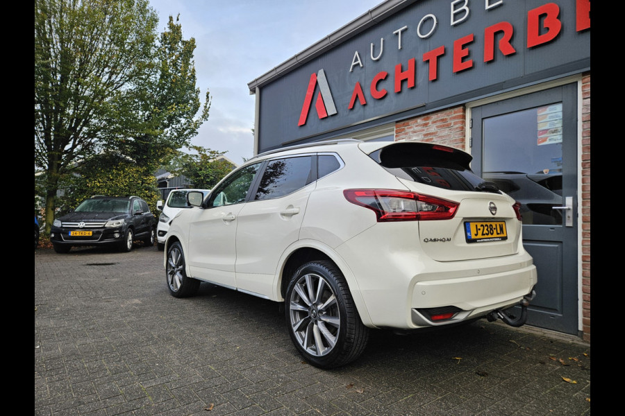 Nissan QASHQAI 1.3 DIG-T Tekna + Trekhaak! Leer! Camera! Panoramadak! 140PK! Mooie/Nette Auto!