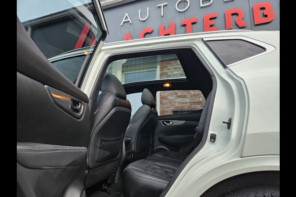 Nissan QASHQAI 1.3 DIG-T Tekna + Trekhaak! Leer! Camera! Panoramadak! 140PK! Mooie/Nette Auto!