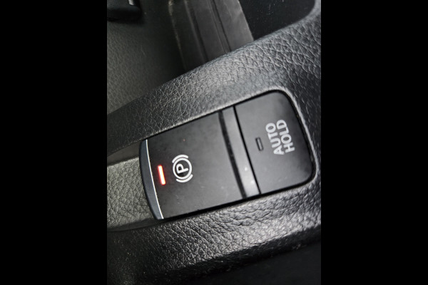 Nissan QASHQAI 1.3 DIG-T Tekna + Trekhaak! Leer! Camera! Panoramadak! 140PK! Mooie/Nette Auto!