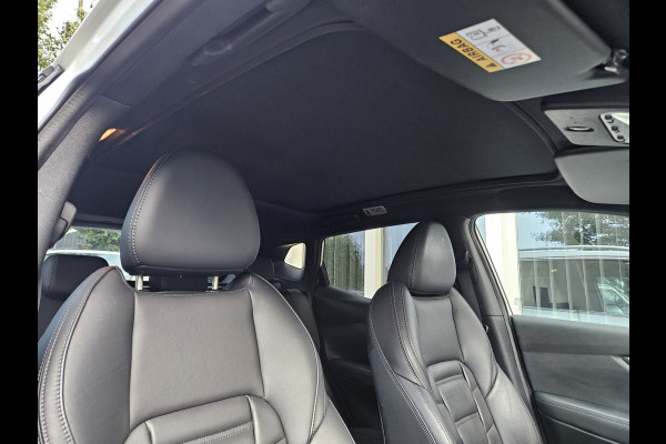Nissan QASHQAI 1.3 DIG-T Tekna + Trekhaak! Leer! Camera! Panoramadak! 140PK! Mooie/Nette Auto!