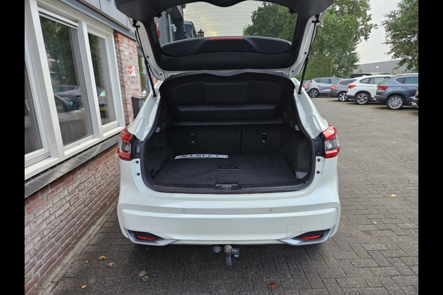 Nissan QASHQAI 1.3 DIG-T Tekna + Trekhaak! Leer! Camera! Panoramadak! 140PK! Mooie/Nette Auto!