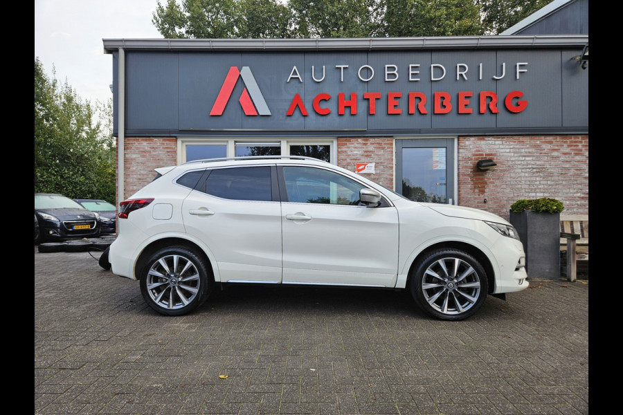 Nissan QASHQAI 1.3 DIG-T Tekna + Trekhaak! Leer! Camera! Panoramadak! 140PK! Mooie/Nette Auto!