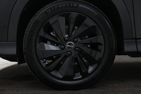 BYD SEAL U 1.5 DM-i FWD Boost Full Black!