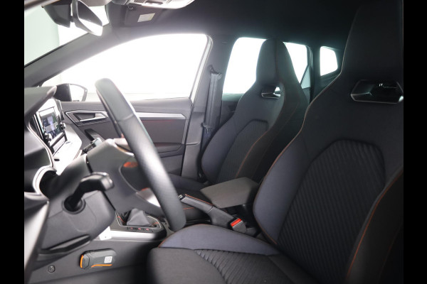 Seat Arona FR Anniversary 1.0 EcoTSI 95 pk | Led Matrix | 18 inch | Camera | Carplay | Android Auto | Zwart dak