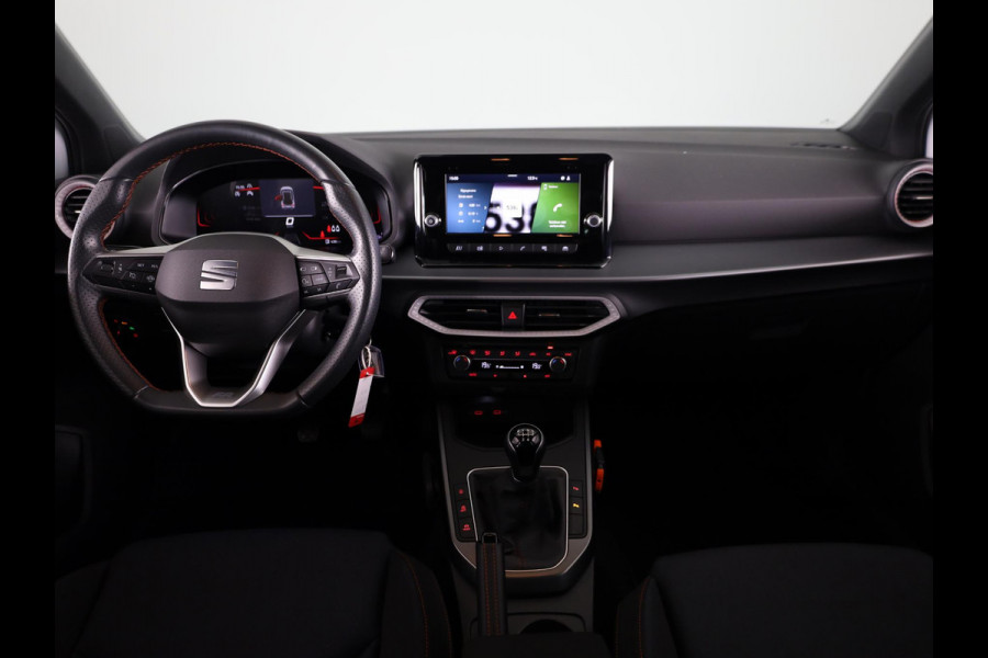Seat Arona FR Anniversary 1.0 EcoTSI 95 pk | Led Matrix | 18 inch | Camera | Carplay | Android Auto | Zwart dak