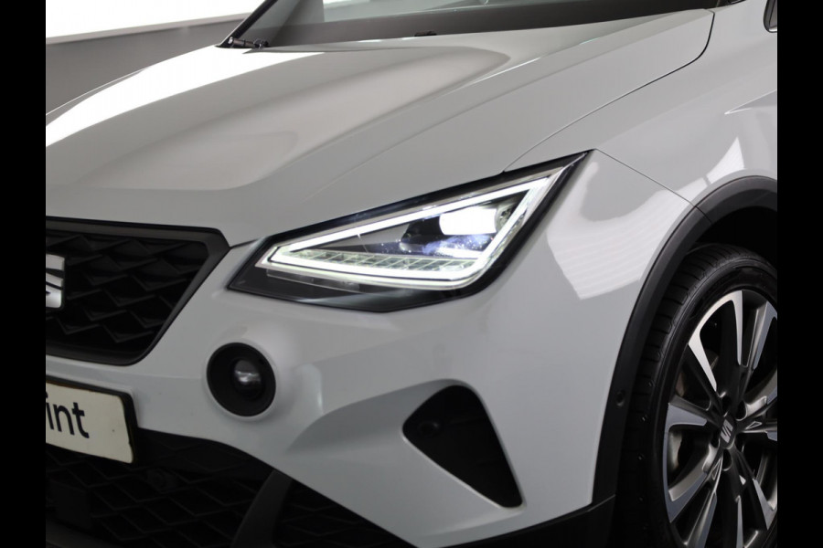 Seat Arona FR Anniversary 1.0 EcoTSI 95 pk | Led Matrix | 18 inch | Camera | Carplay | Android Auto | Zwart dak