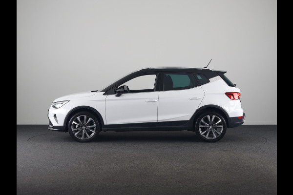 Seat Arona FR Anniversary 1.0 EcoTSI 95 pk | Led Matrix | 18 inch | Camera | Carplay | Android Auto | Zwart dak