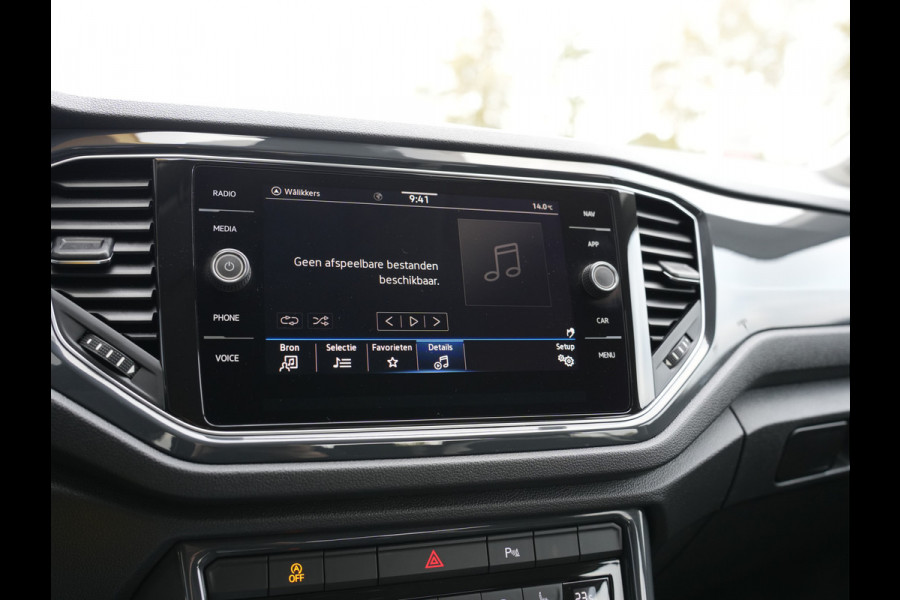 Volkswagen T-Roc 1.5 TSI Sport | Cruise control adaptief | Voorstoelen Verwarmd | Achteruitrijcamera |