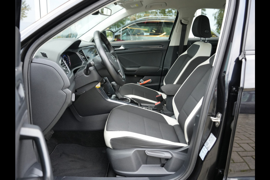 Volkswagen T-Roc 1.5 TSI Sport | Cruise control adaptief | Voorstoelen Verwarmd | Achteruitrijcamera |