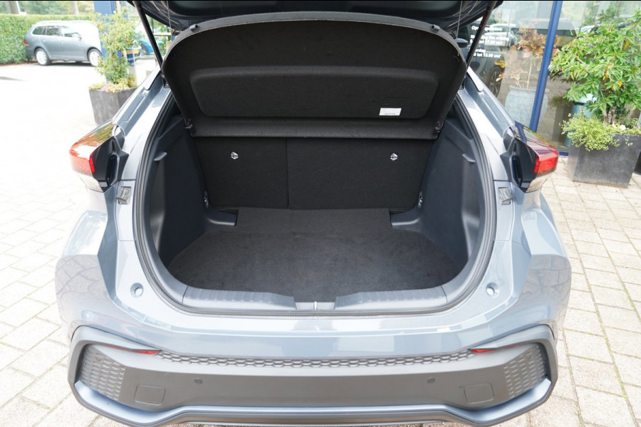 Toyota C-HR 1.8 Hybrid 140 Dynamic | Prijs rijklaar incl. 12 mnd garantie | Stoel/Stuur verwarming Camera Carplay Pdc DAB