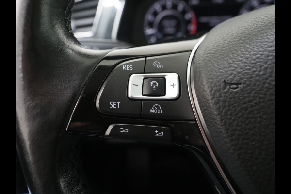 Volkswagen Tiguan Allspace 2.0 TSI 4Motion DSG | Trekhaak | Camera | Adaptive Cruise | Virtual | Stoelverwarming | Carplay