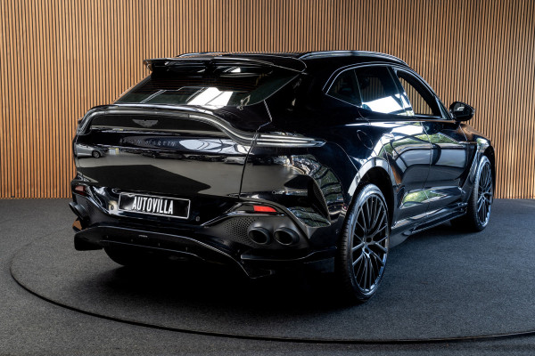 Aston Martin Dbx 4.0 V8 707 Carbon Keramisch Softclose Pano ACC PDC Keyless Entry & Go 360° Camera Stoelventilatie voor en achter Elektr. achterklep Memory seats Elektr. bedienbare trekhaak Navi Niveauregeling Stoelverwarming voor en achter 23 inch LM velgen Origineel NL auto