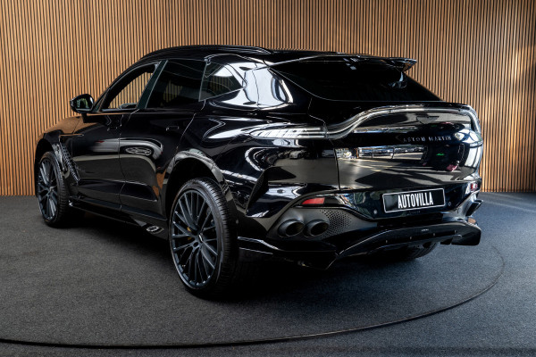 Aston Martin Dbx 4.0 V8 707 Carbon Keramisch Softclose Pano ACC PDC Keyless Entry & Go 360° Camera Stoelventilatie voor en achter Elektr. achterklep Memory seats Elektr. bedienbare trekhaak Navi Niveauregeling Stoelverwarming voor en achter 23 inch LM velgen Origineel NL auto