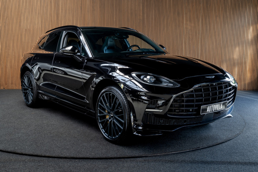 Aston Martin Dbx 4.0 V8 707 Carbon Keramisch Softclose Pano ACC PDC Keyless Entry & Go 360° Camera Stoelventilatie voor en achter Elektr. achterklep Memory seats Elektr. bedienbare trekhaak Navi Niveauregeling Stoelverwarming voor en achter 23 inch LM velgen Origineel NL auto