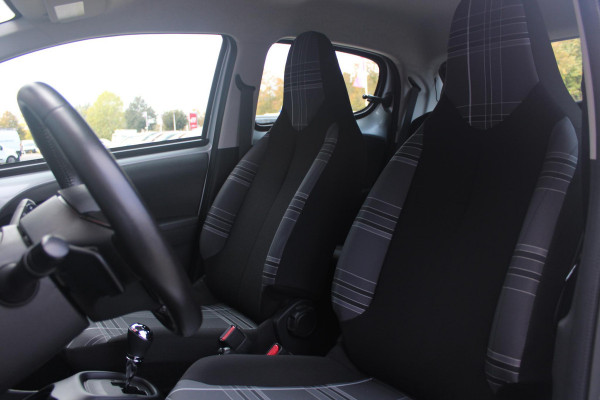 Peugeot 108 1.0 e-VTi ACTIVE AUTOMAAT ZEER LAGE KILOMETERSTAND | MISTLAMPEN VOOR | LED DAGRIJVERLICHTING | PARKEERSENSOREN ACHTER | AIRCO | MULTIFUNCTIONEEL LEDEREN STUURWIEL | BLUETOOTH | CENTRALE VERGRENDELING MET AFSTANDSBEDIENING | ELEKTRISCH BEDIENBARE RAMEN VOOR | KLAPRUITJES ACHTER PORTIEREN | VAN BINNENUIT VERSTELBARE BUITEN SPIEGELS | IN HOOGTE VERSTELBARE BESTUURDERSSTOEL | SCHAKELFLIPPERS ACHTER HET STUUR | USB-A AANSLUITING |