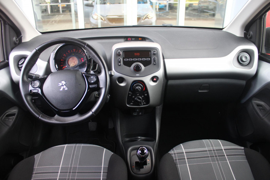 Peugeot 108 1.0 e-VTi ACTIVE AUTOMAAT ZEER LAGE KILOMETERSTAND | MISTLAMPEN VOOR | LED DAGRIJVERLICHTING | PARKEERSENSOREN ACHTER | AIRCO | MULTIFUNCTIONEEL LEDEREN STUURWIEL | BLUETOOTH | CENTRALE VERGRENDELING MET AFSTANDSBEDIENING | ELEKTRISCH BEDIENBARE RAMEN VOOR | KLAPRUITJES ACHTER PORTIEREN | VAN BINNENUIT VERSTELBARE BUITEN SPIEGELS | IN HOOGTE VERSTELBARE BESTUURDERSSTOEL | SCHAKELFLIPPERS ACHTER HET STUUR | USB-A AANSLUITING |