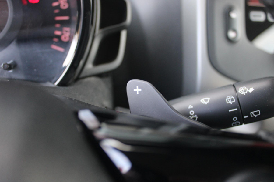 Peugeot 108 1.0 e-VTi ACTIVE AUTOMAAT ZEER LAGE KILOMETERSTAND | MISTLAMPEN VOOR | LED DAGRIJVERLICHTING | PARKEERSENSOREN ACHTER | AIRCO | MULTIFUNCTIONEEL LEDEREN STUURWIEL | BLUETOOTH | CENTRALE VERGRENDELING MET AFSTANDSBEDIENING | ELEKTRISCH BEDIENBARE RAMEN VOOR | KLAPRUITJES ACHTER PORTIEREN | VAN BINNENUIT VERSTELBARE BUITEN SPIEGELS | IN HOOGTE VERSTELBARE BESTUURDERSSTOEL | SCHAKELFLIPPERS ACHTER HET STUUR | USB-A AANSLUITING |