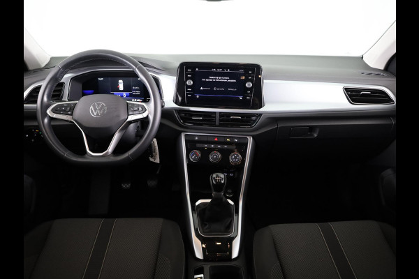 Volkswagen T-Roc 1.0 TSI Life 110 pk | Navigatie via App | Parkeersensoren (Park assist) | Adaptieve cruise control | Apple carplay / Android auto | LED koplampen | Hill hold |