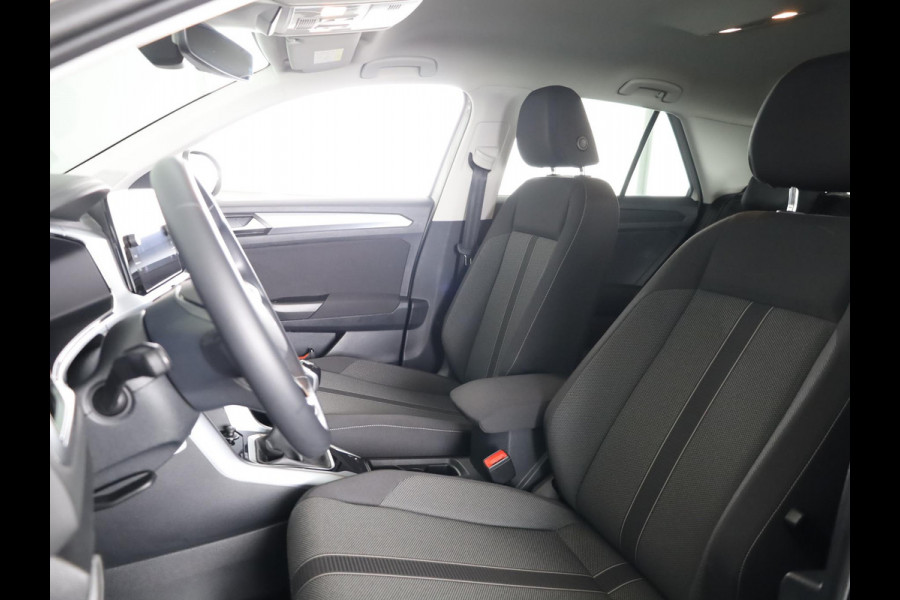 Volkswagen T-Roc 1.0 TSI Life 110 pk | Navigatie via App | Parkeersensoren (Park assist) | Adaptieve cruise control | Apple carplay / Android auto | LED koplampen | Hill hold |
