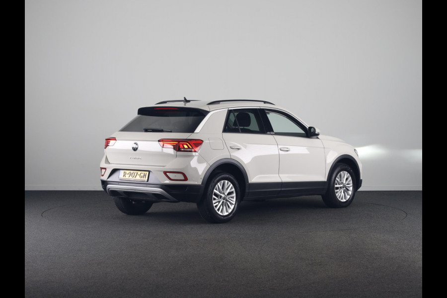Volkswagen T-Roc 1.0 TSI Life 110 pk | Navigatie via App | Parkeersensoren (Park assist) | Adaptieve cruise control | Apple carplay / Android auto | LED koplampen | Hill hold |