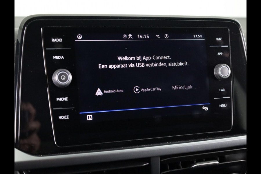 Volkswagen T-Roc 1.0 TSI Life 110 pk | Navigatie via App | Parkeersensoren (Park assist) | Adaptieve cruise control | Apple carplay / Android auto | LED koplampen | Hill hold |