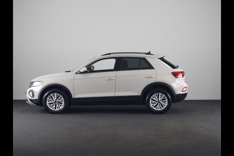 Volkswagen T-Roc 1.0 TSI Life 110 pk | Navigatie via App | Parkeersensoren (Park assist) | Adaptieve cruise control | Apple carplay / Android auto | LED koplampen | Hill hold |