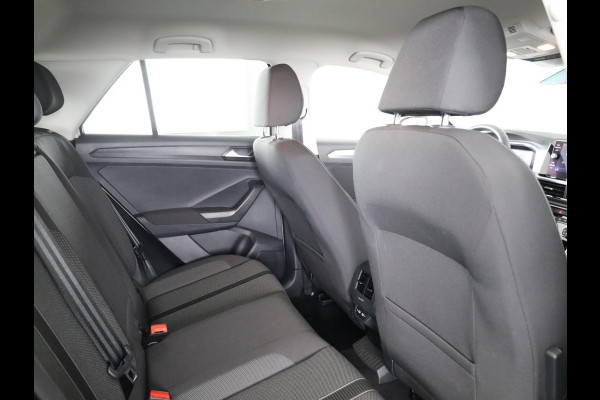 Volkswagen T-Roc 1.0 TSI Life 110 pk | Navigatie via App | Parkeersensoren (Park assist) | Adaptieve cruise control | Apple carplay / Android auto | LED koplampen | Hill hold |