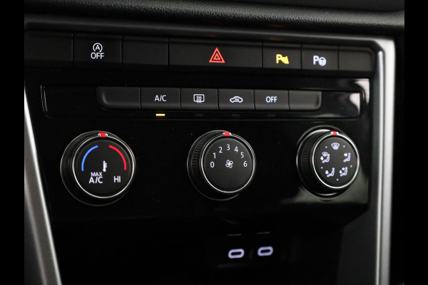 Volkswagen T-Roc 1.0 TSI Life 110 pk | Navigatie via App | Parkeersensoren (Park assist) | Adaptieve cruise control | Apple carplay / Android auto | LED koplampen | Hill hold |
