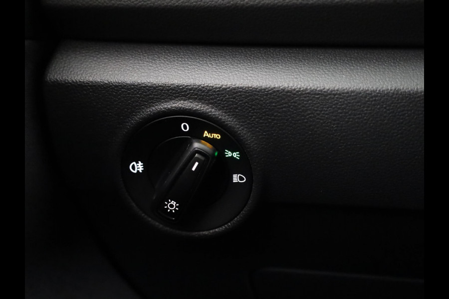Volkswagen T-Roc 1.0 TSI Life 110 pk | Navigatie via App | Parkeersensoren (Park assist) | Adaptieve cruise control | Apple carplay / Android auto | LED koplampen | Hill hold |