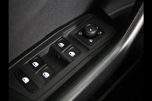Volkswagen T-Roc 1.0 TSI Life 110 pk | Navigatie via App | Parkeersensoren (Park assist) | Adaptieve cruise control | Apple carplay / Android auto | LED koplampen | Hill hold |