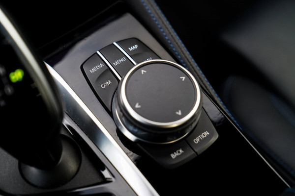 BMW 5 Serie 545e xDrive High Executive | Head Up Display | M-Kuipstoelen | Maxton-pakket | 360 Camera | harman/Kardon