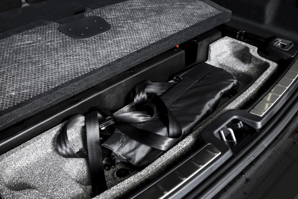Volvo XC60 2.0 T8 Plug-in hybrid AWD Plus Black Edition | S/K Panodak | 360 Camera | Head-Up | Harman/Kardon | Dig.  Cockpit | Adapt. Cruise | Stoel-+Stuurverw. | NAV+App.Connect | Auto.Airco | LM 21" | 1126