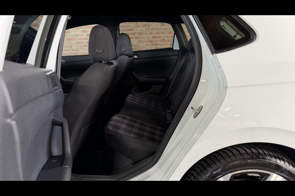 Volkswagen Polo 2.0 TSI GTI Clima / Winter Pakket / CarPlay / ABC Uitlaat systeem / Navi / PDC