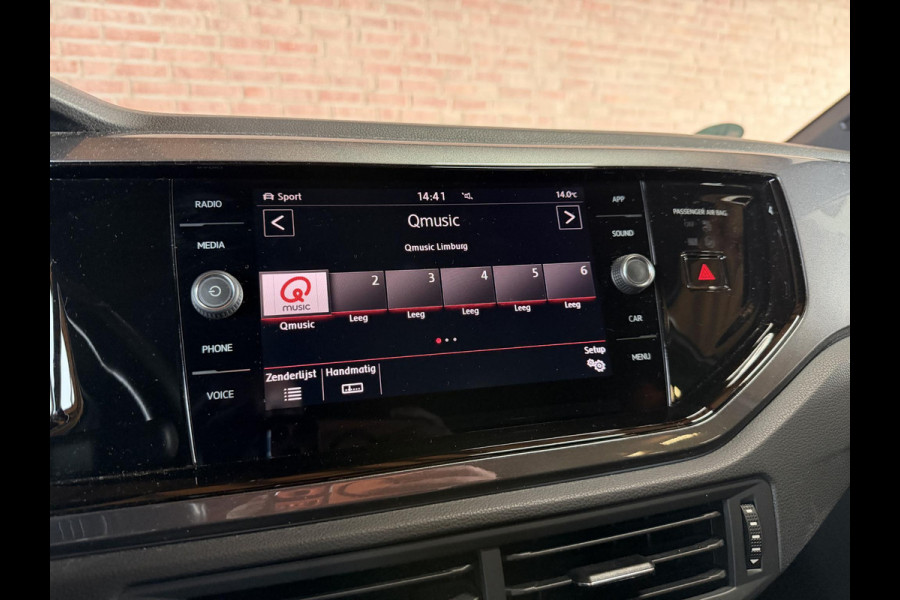 Volkswagen Polo 2.0 TSI GTI Clima / Winter Pakket / CarPlay / ABC Uitlaat systeem / Navi / PDC