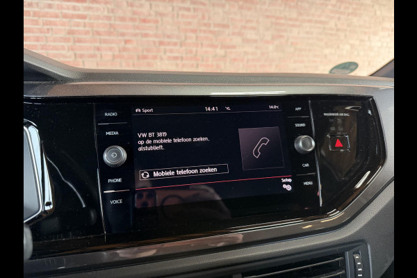 Volkswagen Polo 2.0 TSI GTI Clima / Winter Pakket / CarPlay / ABC Uitlaat systeem / Navi / PDC