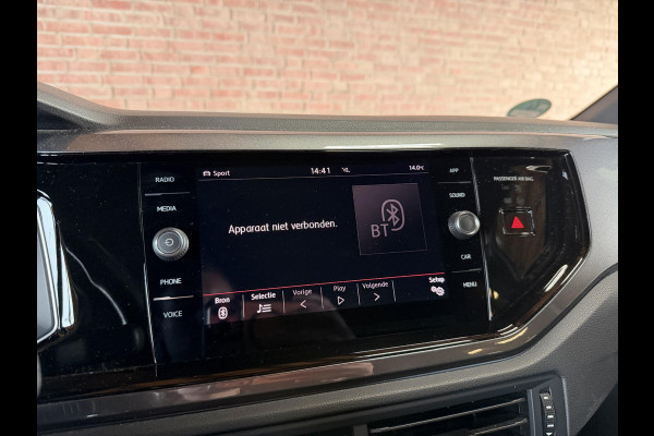 Volkswagen Polo 2.0 TSI GTI Clima / Winter Pakket / CarPlay / ABC Uitlaat systeem / Navi / PDC
