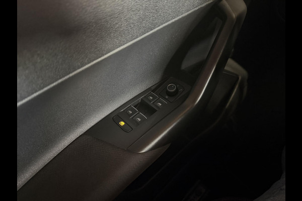 Volkswagen Polo 2.0 TSI GTI Clima / Winter Pakket / CarPlay / ABC Uitlaat systeem / Navi / PDC