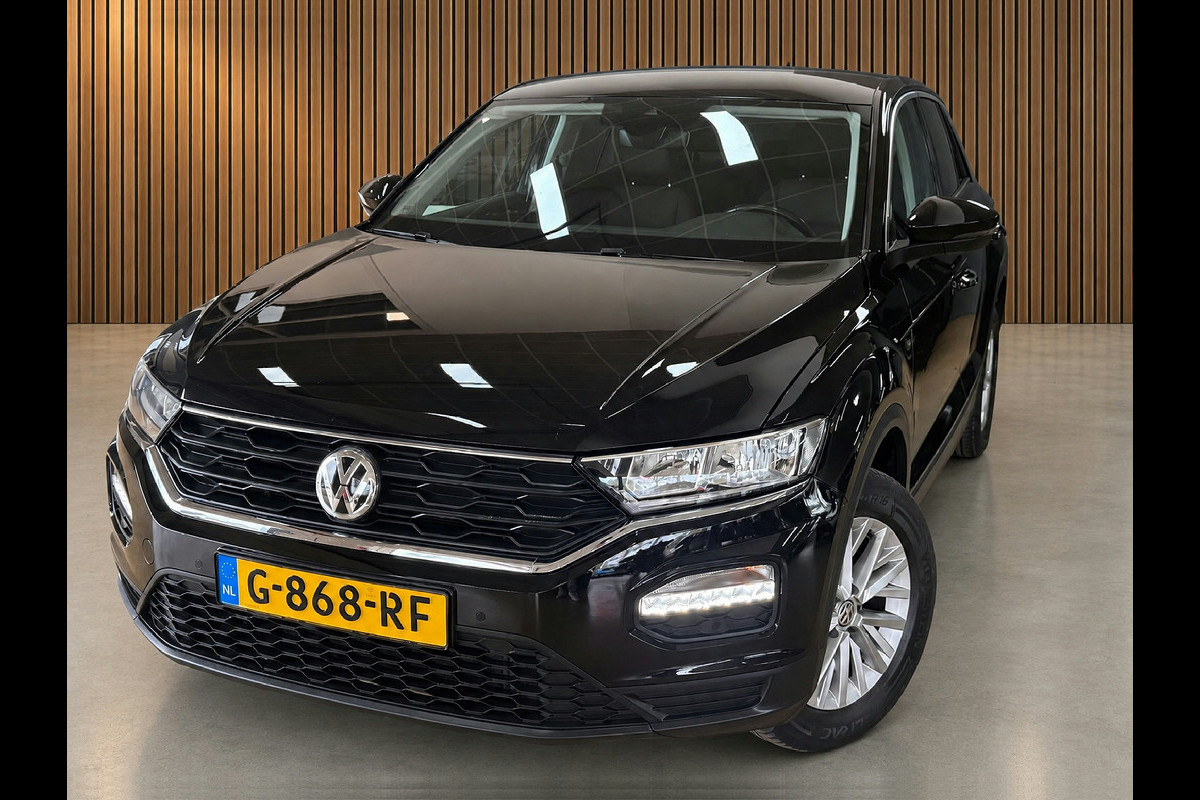 Volkswagen T-Roc 1.5 TSI Sport | Sensoren | Automaat | Stoelverwarming | Cruise