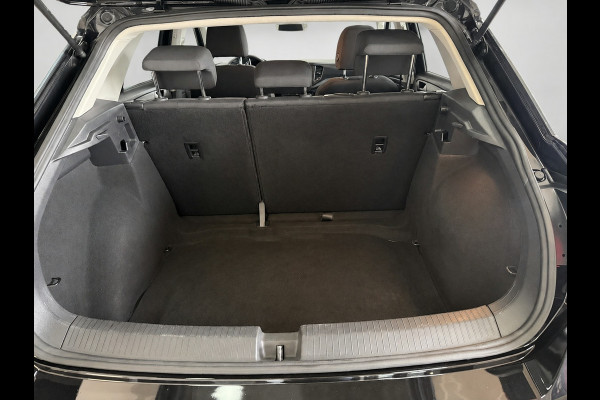 Volkswagen T-Roc 1.5 TSI Sport | Sensoren | Automaat | Stoelverwarming | Cruise