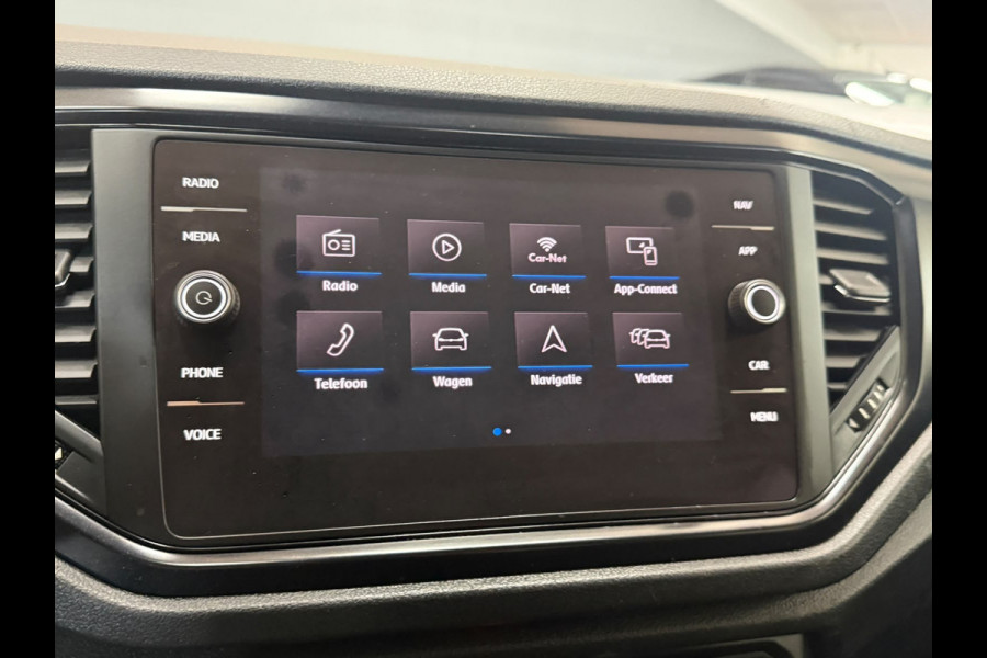 Volkswagen T-Roc 1.5 TSI Sport | Sensoren | Automaat | Stoelverwarming | Cruise