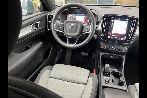 Volvo XC40 1.5 T4 Plug-in hybrid Core Bright | WinterPack | Camera | NAP