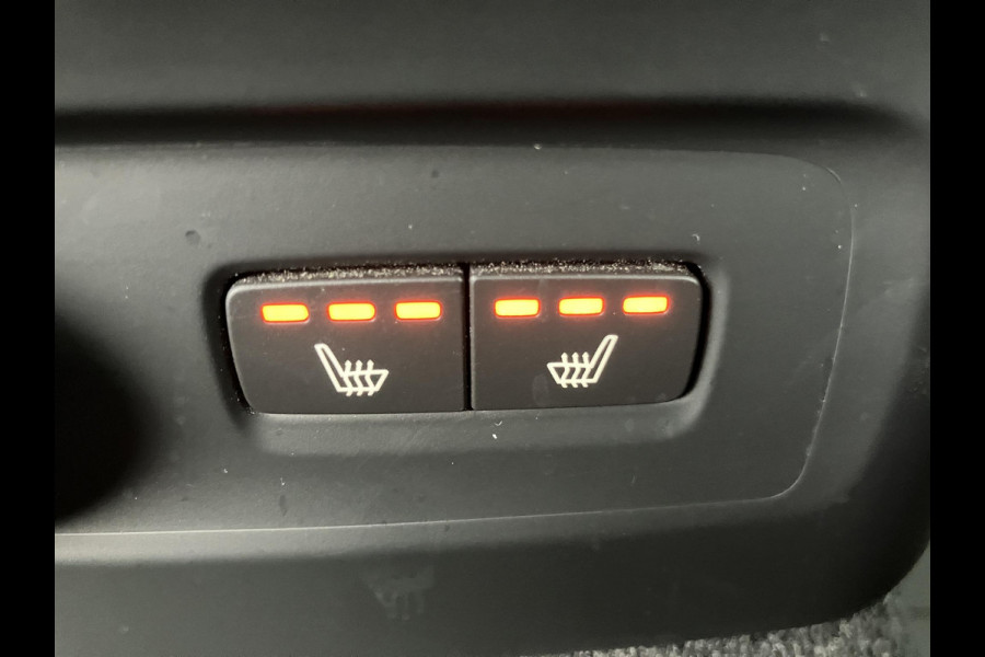 Volvo XC40 1.5 T4 Plug-in hybrid Core Bright | WinterPack | Camera | NAP